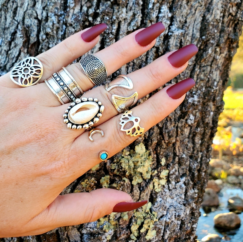 2/$20🌼 Boho Shell Silvertone Ring Set NWOT - Picture 2 of 6